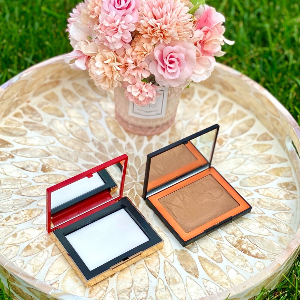 Gently used NARS Translucent Crystal Reflecting Pressed Powder/Laguna Bronzer